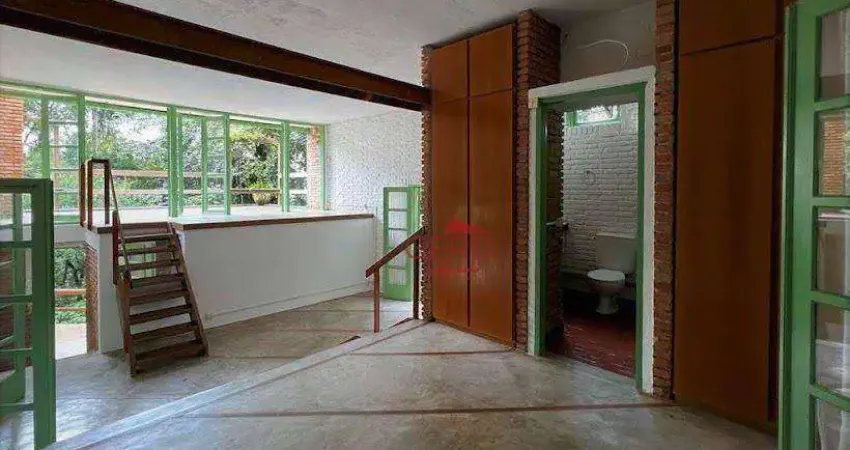 •	Viva na Floresta com Conforto e Design! Chácara Autoral com Loft, Estúdio e Lago