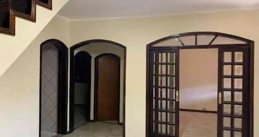Sobrado com 3 dormitórios à venda, 472 m² por R$ 700.000,00 - Botujuru - Campo Limpo Paulista/SP