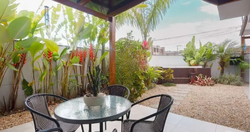 Sobrado para Venda em Joinville, Costa e silva, 2 dormitórios, 2 suítes, 3 banheiros, 2 vagas