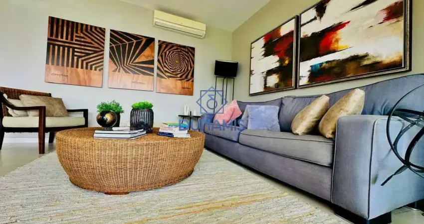 Maravilhoso apartamento na praia da enseada vista para o mar e montanha.