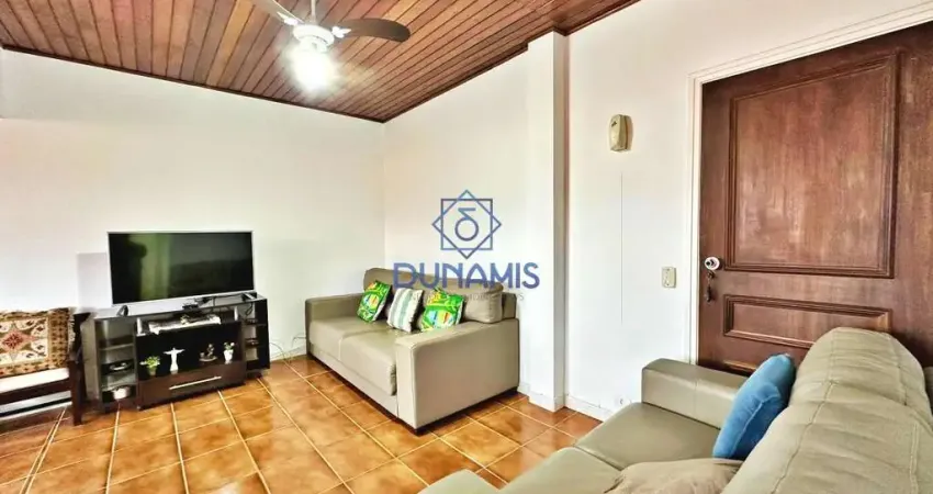 Apartamento reformado à venda na praia da enseada a uma quadra da praia