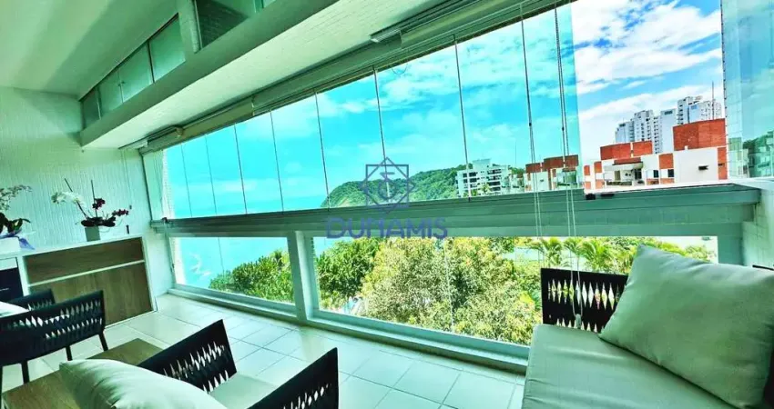 Apartamento em prédio de frente para o mar à venda na praia da enseada