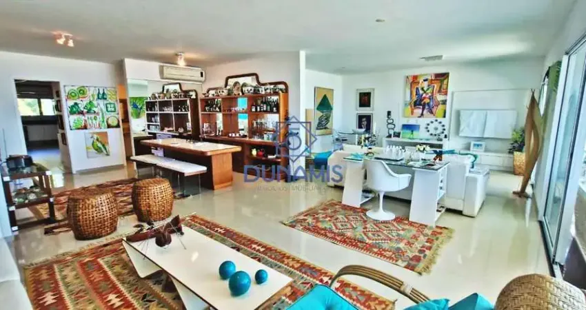 Apartamento alto padrão frente total para o mar na praia da enseada