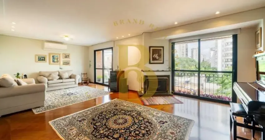 Belíssimo e espaçoso apartamento, localizado na vila nova conceição.