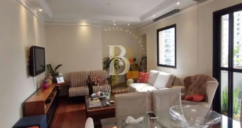 Apartamento no bairro nobre em moema, andar alto e acabamentos refinados.