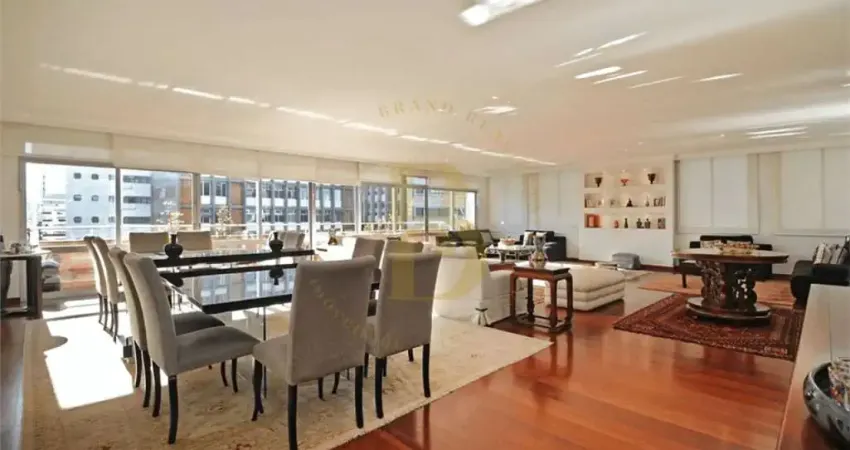 Apartamento em edifício modernista, localizado no Jardim Paulista.