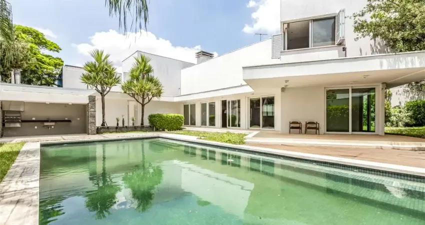 Casa com 650 m², 4 quartos sendo 2 suítes à venda no bairro jardim luzitania.