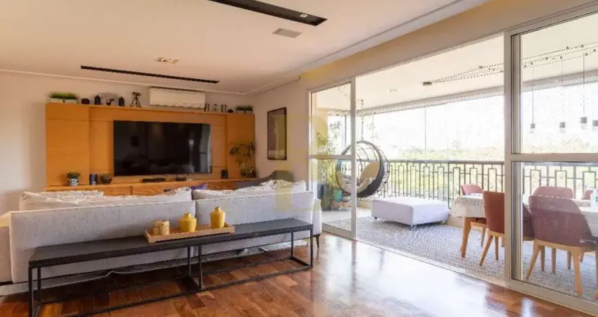 Cobertura duplex, bem localizada, com uma vista encantadora no alto da boa vista.