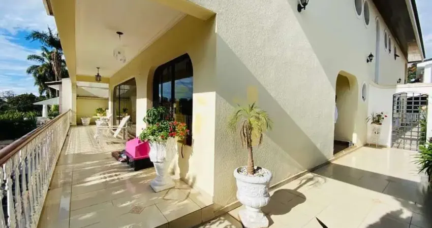 Casa com 544 m², 4 quartos sendo 4 suítes à venda no bairro alto da lapa.