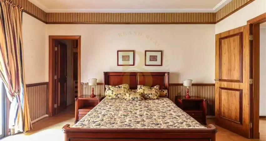 Apartamento á venda de 395 m², com 4 suítes  e 5 vagas no bairro jardim paulista.