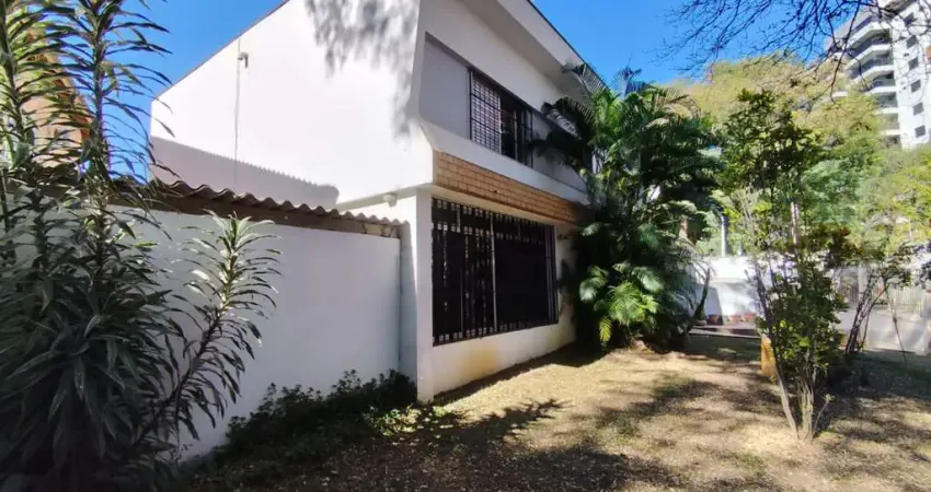 Casa com 390 m², 2 quartos sendo 1 suíte à venda no bairro alto da lapa.