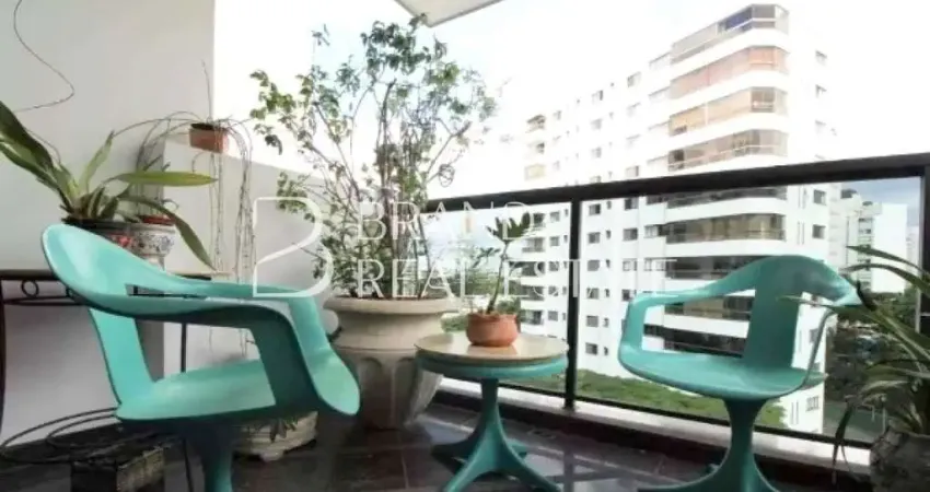 Apartamento com 260 m², 4 quartos sendo 2 suítes à venda no bairro Campo Belo.