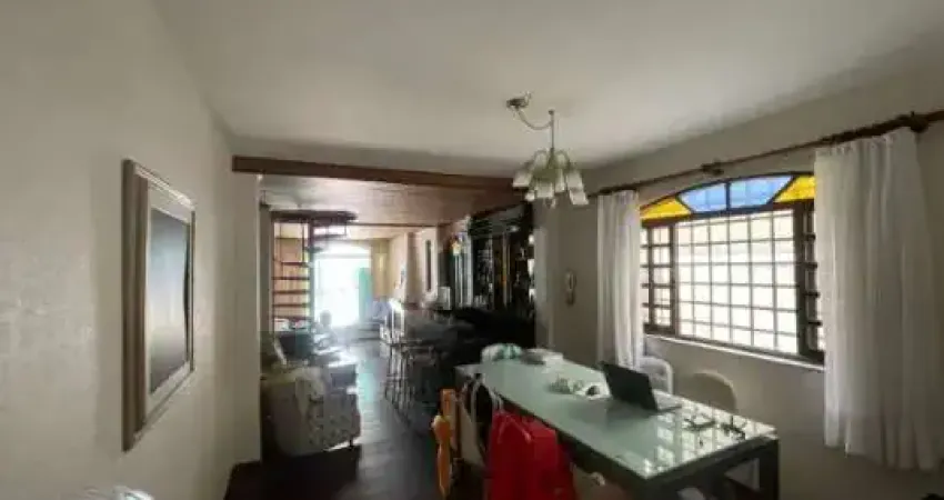Casa com 200 m², 3 quartos sendo 3 suítes à venda no bairro alto da lapa.