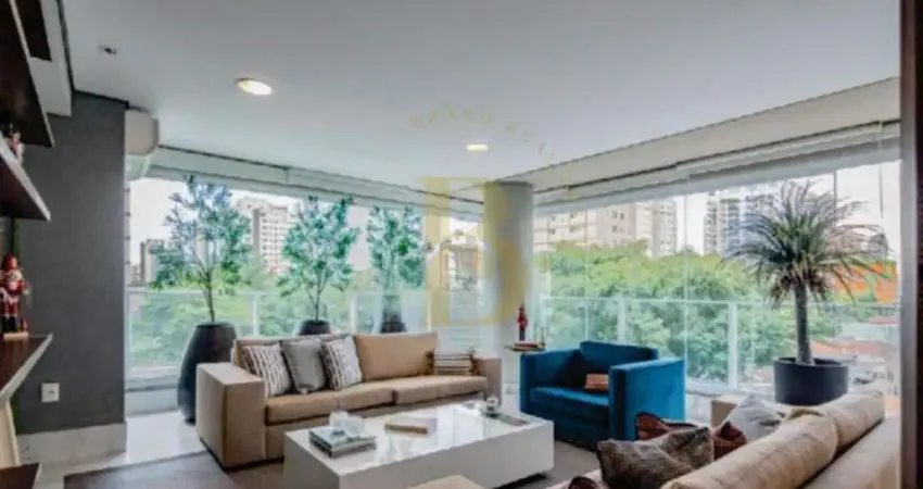 Apartamento á venda com 278 m², 3 quartos sendo 3 suítes no bairro moema.