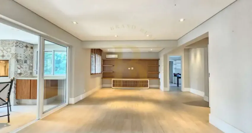 Apartamento alto padrão á venda, 220 m², no itaim bibi, 3 suítes e 4 vagas, prox ao parque do povo.