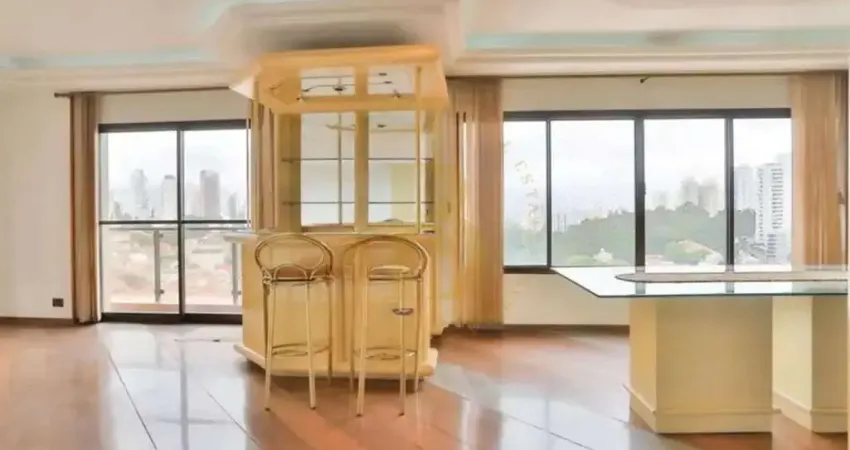 Apartamento à venda com 213 m², andar alto e próximo ao parque da aclimação!