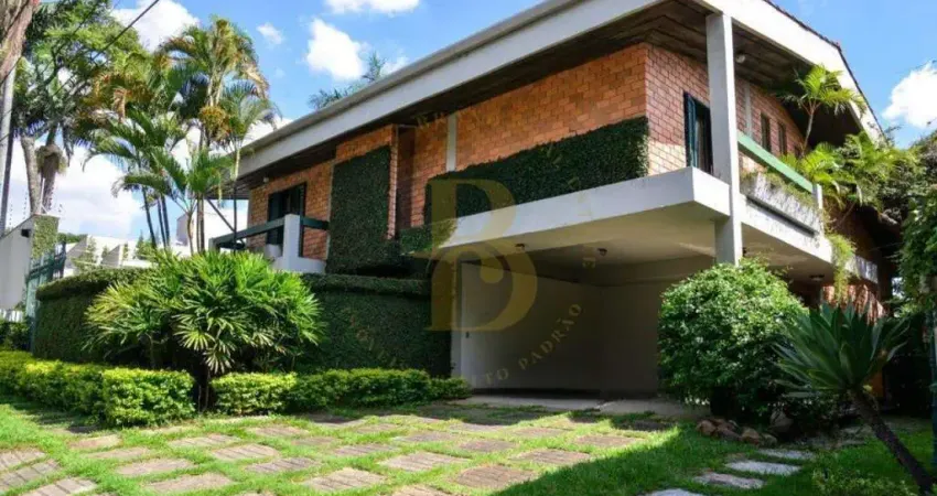 Casa com 680 m², 5 quartos sendo 4 suítes à venda no bairro cidade jardim.