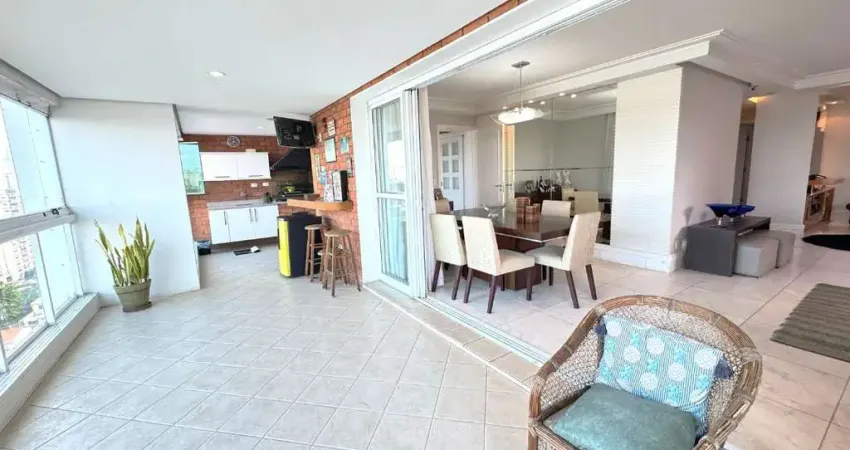 Apartamento á venda, 177m2, 03 quartos e 04 vagas, andar alto no campo belo.