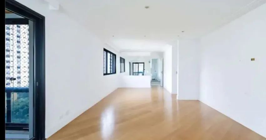 Apartamento com 155 m², 3 suítes, depósito e 3 vagas, ao lado do colégio mobile, em moema pássaros!