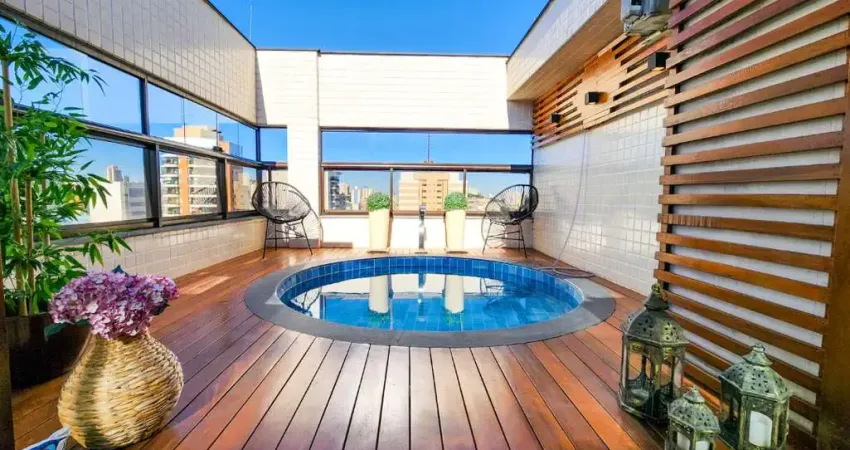Cobertura duplex de 216m² com 4 suítes e piscina aquecida à venda na vila pompéia