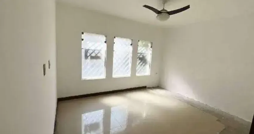 Casa comercial para alugar na Rua Pascal, 666, Campo Belo, São Paulo