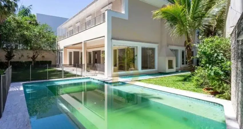 Casa com 700 m², 4 quartos sendo 4 suítes à venda no bairro jardim guedala.