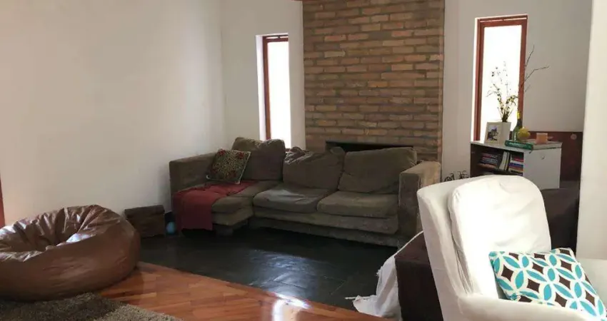 Casa com 250 m², 3 quartos sendo 1 suíte à venda no bairro brooklin.