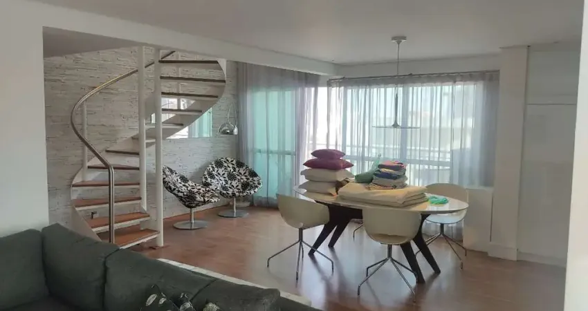 Apartamento duplex á venda em moema, 1 quarto, 2 vagas, andar alto, varanda, piscina