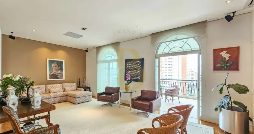 Apartamento de 226m² no campo belo próximo as escolas e aeroporto de congonhas.