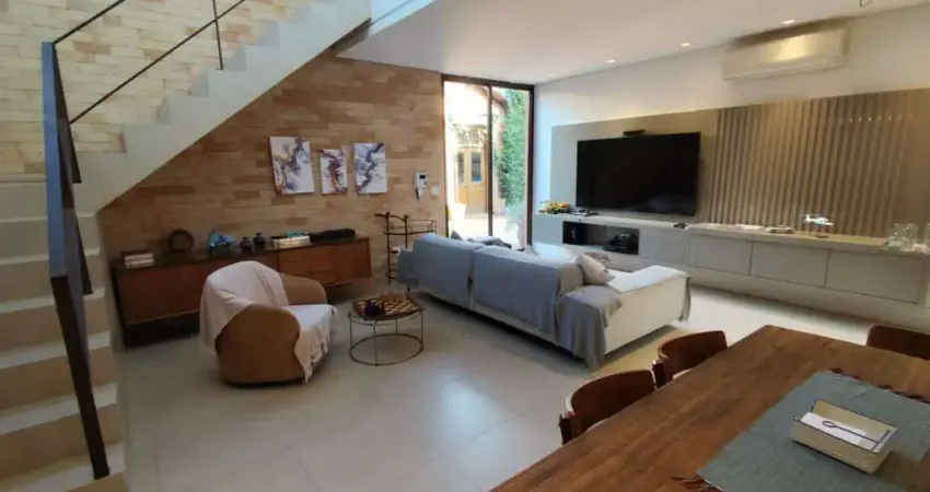 Casa com 400 m² de área construída, 5 quartos sendo 3 suítes à venda no bairro vila madalena.