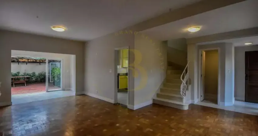 Casa à venda - 3 quartos - 3 banheiros - lavabo - quintal - ampla - alto da boa vista - sp