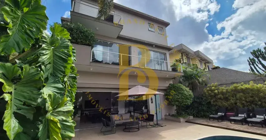 Casa exclusiva á venda de 508m², com 05 suítes e 08 vagas no alto de pinheiros