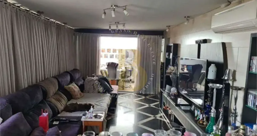 Cobertura moderna e sofisticada, localizada no campo belo.