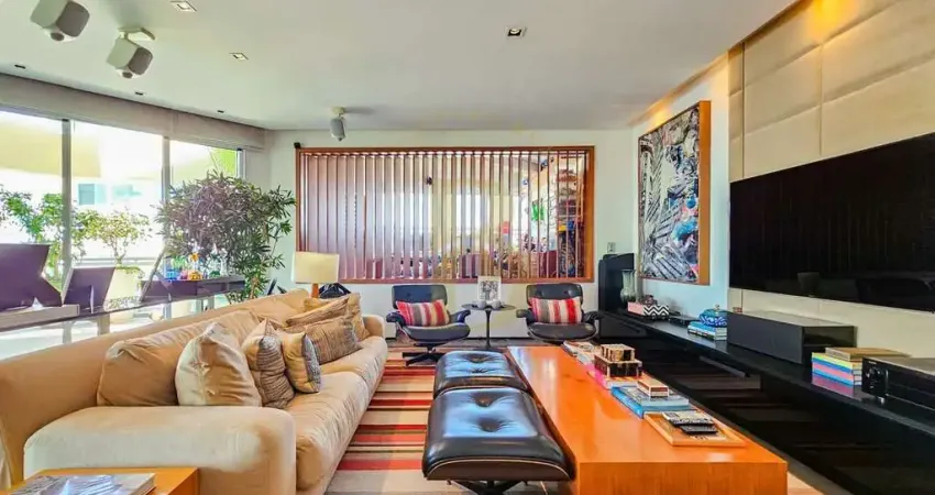 Cobertura duplex com 300m², 3 suítes e 4 vagas de garagem à venda no brooklin