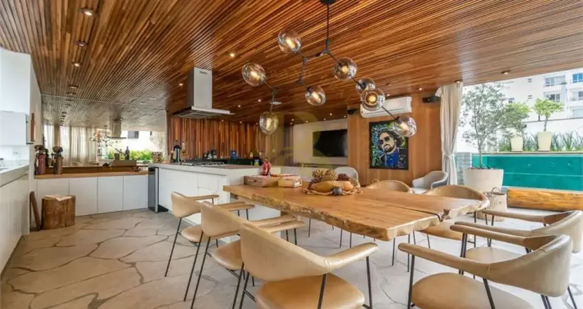 Cobertura com 380 m², 4 quartos sendo 3 suítes à venda no bairro moema pássaros.