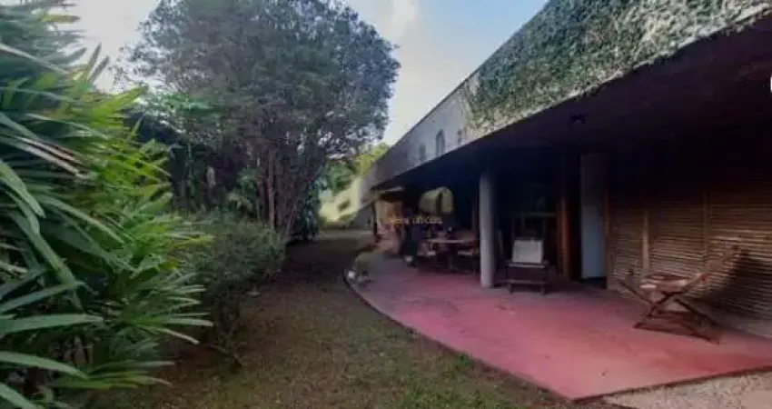 Casa com 324 m², 5 quartos sendo 3 suítes à venda no bairro alto de pinheiros.