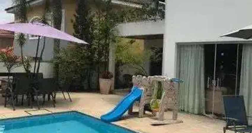 Casa de condomínio com 400 m², 4 quartos sendo 4 suítes à venda no bairro alphaville.