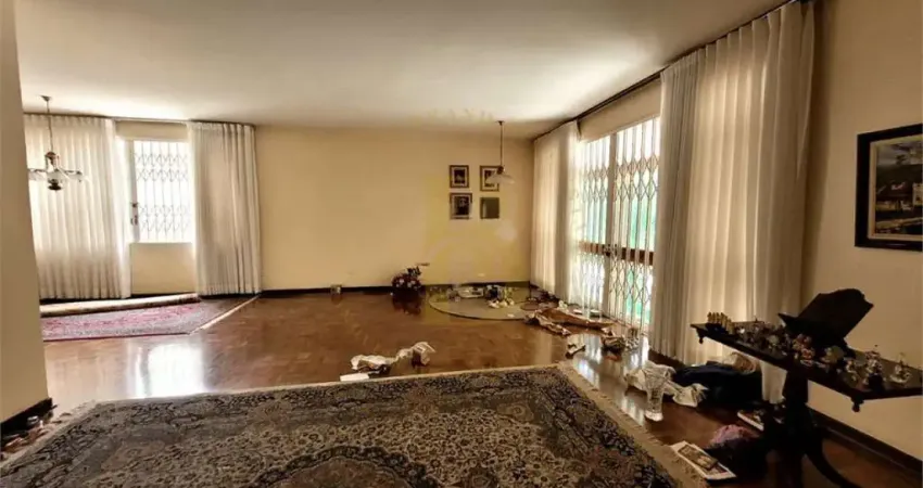 Casa de vila com 369 m², 4 quartos sendo 1 suíte à venda no bairro santo amaro.