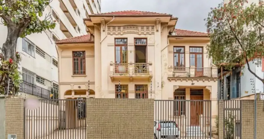 Casa com 700 m², 4 quartos sendo 4 suítes à venda no bairro consolação.