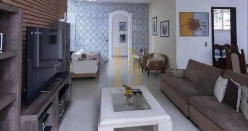 Casa com 340 m², 4 quartos sendo 1 suíte à venda no bairro alto da lapa.