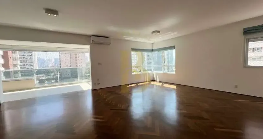 Apartamento para locação com 165m², 3 suítes e 3 vagas de garagem no brooklin