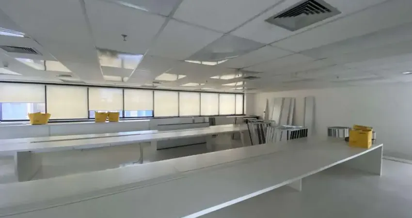 Conjunto comercial pra locação com 571 m², a 500 metros do metrô faria lima (linha amarela)