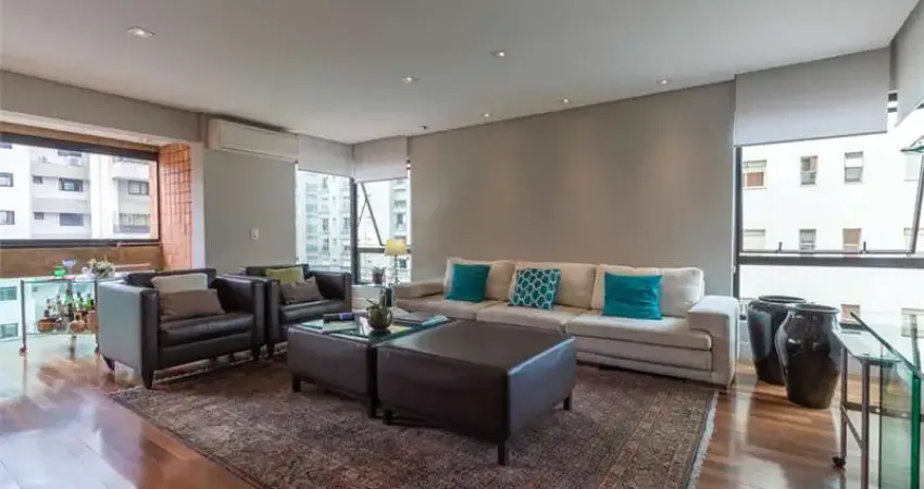 Apartamento com 172 m², 3 quartos sendo 3 suítes à venda no bairro itaim bibi.