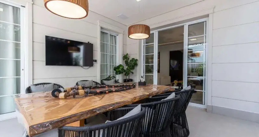 Casa de condomínio á venda com piscina e espaço gourmet, no jardim petrópolis, 4 suítes, 6 vagas.