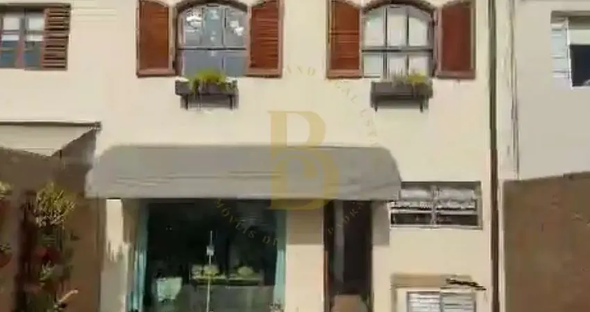 Casa à venda no campo belo ? 175m² | 3 dorms | quintal amplo | 2 vagas