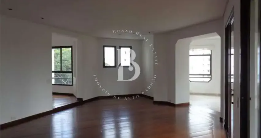 Apartamento com acabamentos refinados e vista permanente na vila nova conceição.