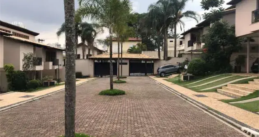 Casa de condomínio com 280 m², 4 quartos sendo 2 suítes à venda no bairro chácara monte alegre.