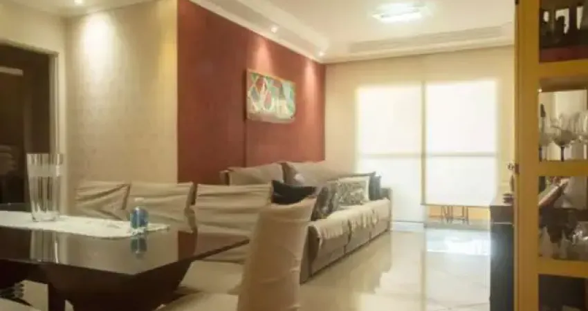 Apartamento à venda com 3 dormitórios, andar alto e lazer completo, próximo ao metrô.