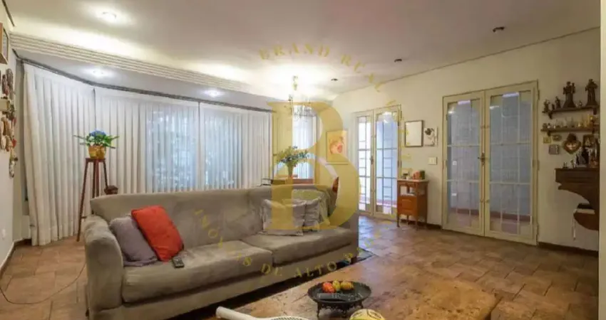 Casa com 300 m², 5 quartos sendo 2 suítes à venda no bairro paraíso.