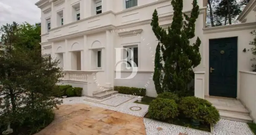 Casa de condomínio primorosa, living imponente e acabamentos únicos na chácara flora.